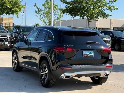 Black 2025 Mercedes-Benz GLA 250 Base