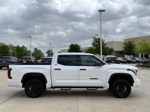 Ice 2023 Toyota Tundra SR5