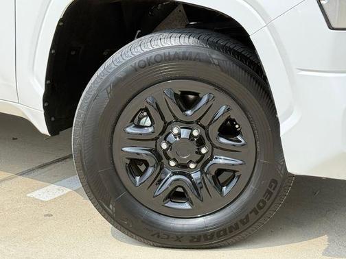 Ice 2024 Toyota Tundra SR