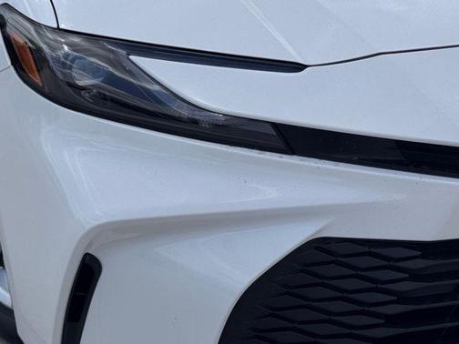 Ice 2026 Toyota Camry LE