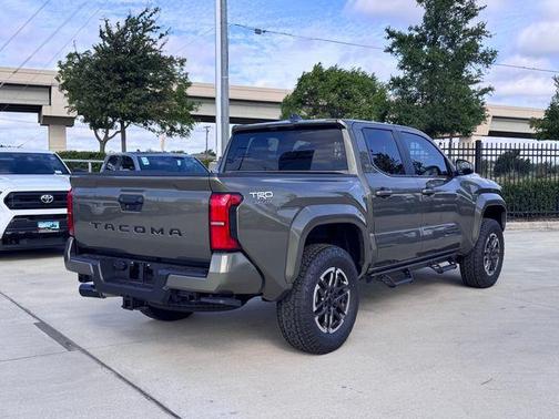 Bronze 2026 Toyota Tacoma TRD Sport