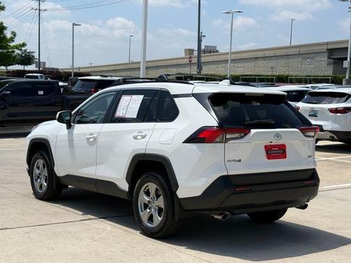 Ice 2024 Toyota RAV4 XLE