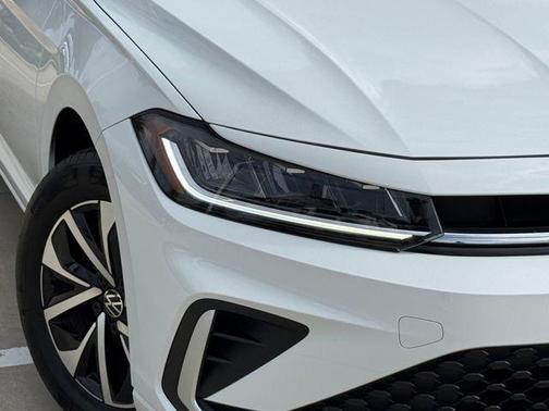 Pure White 2025 Volkswagen Jetta 1.5T S