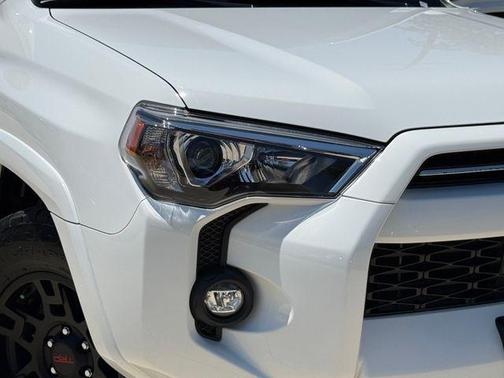 Ice 2023 Toyota 4Runner SR5 Premium