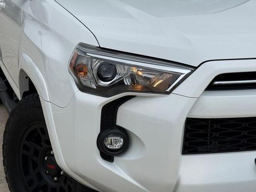 Ice 2023 Toyota 4Runner SR5 Premium