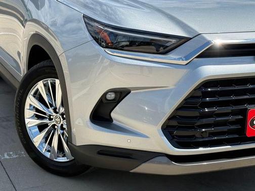 Celestial Silver Metallic 2024 Toyota Grand Highlander