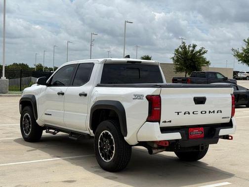 Ice 2025 Toyota Tacoma Hybrid TRD
