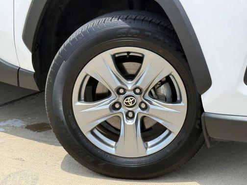 Ice 2024 Toyota RAV4 XLE