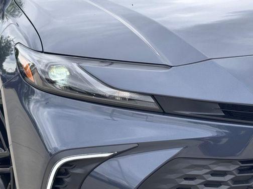 Cosmos 2026 Toyota Camry SE