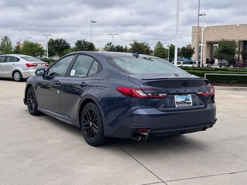 Cosmos 2026 Toyota Camry SE