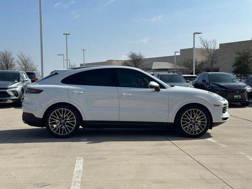 2023 Porsche Cayenne Platinum Edition