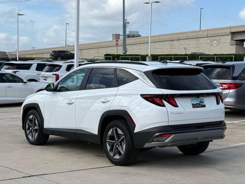 White Pearl 2026 Hyundai TUCSON SEL