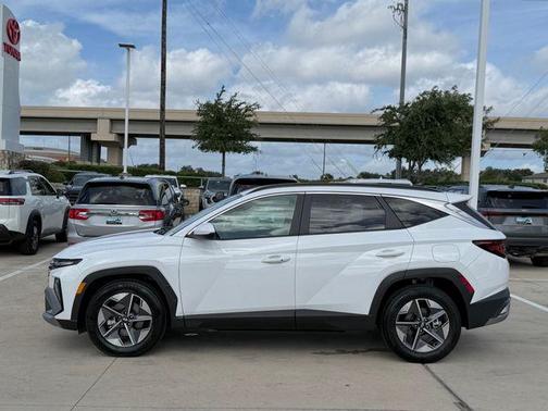 White Pearl 2026 Hyundai TUCSON SEL