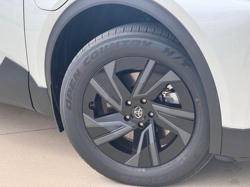 Desert Wind 2026 Toyota C-HR SE