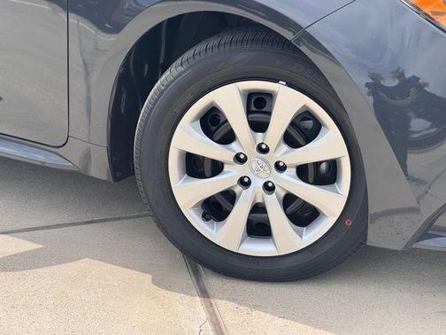 UNDERGROUND 2026 Toyota Corolla LE
