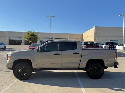 Desert Sand Metallic 2022 GMC Canyon AT4 w/Leather