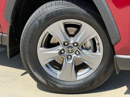 Pearl 2022 Toyota RAV4 Hybrid XLE