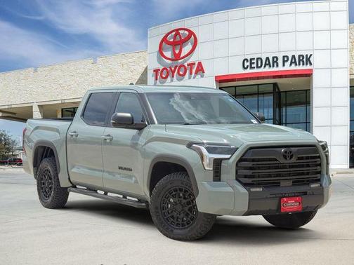 Lunar 2026 Toyota Tundra SR5