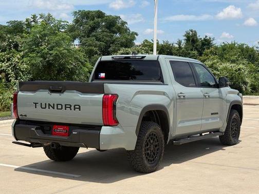 Lunar 2026 Toyota Tundra SR5