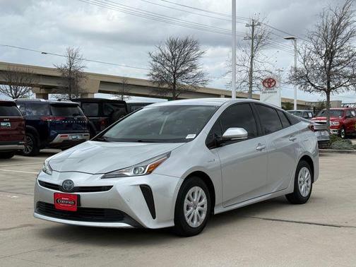 2020 Toyota Prius LE
