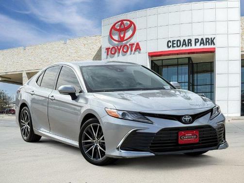 Celestial Silver Metallic 2021 Toyota Camry XLE