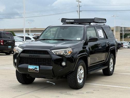 Midnight Black Metallic 2016 Toyota 4Runner SR5