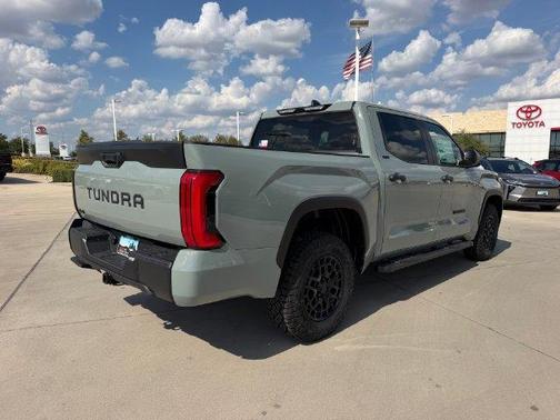 Lunar 2026 Toyota Tundra SR5