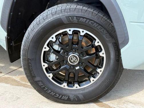 Lunar 2023 Toyota Tundra SR5