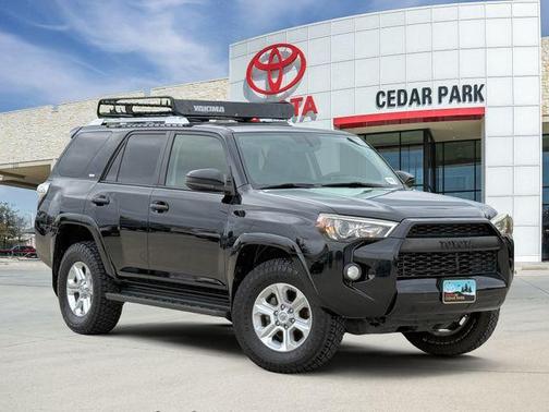 Midnight Black Metallic 2016 Toyota 4Runner SR5