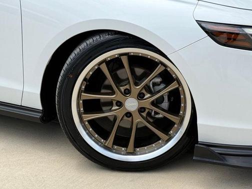 White 2023 Honda Accord EX