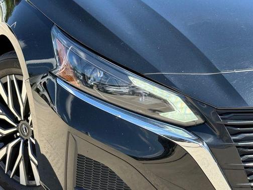 Black 2025 Nissan Altima SV