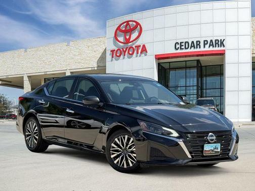 Black 2025 Nissan Altima SV