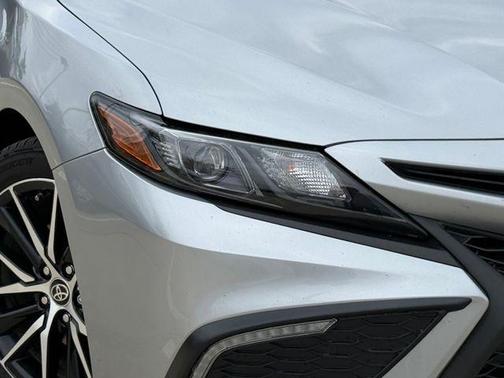 2022 Toyota Camry Hybrid Nightshade