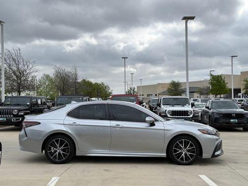 2022 Toyota Camry Hybrid Nightshade