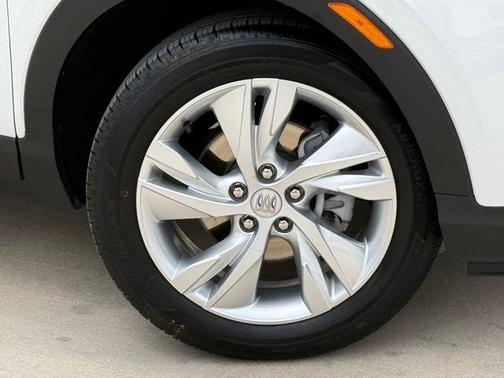 Summit White 2025 Buick Encore GX Preferred