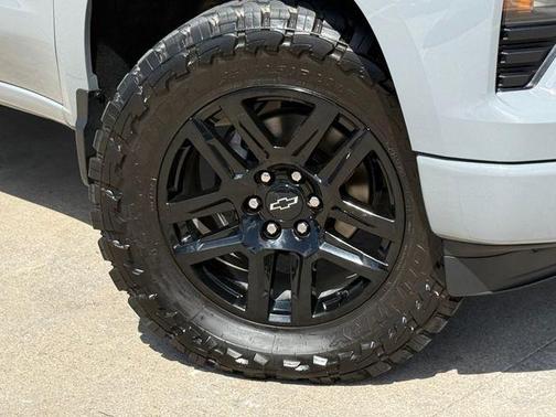 Slate Gray Metallic 2024 Chevrolet Silverado 1500 Custom