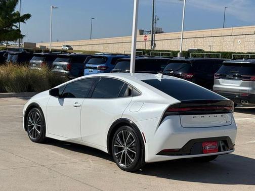 Pearl 2023 Toyota Prius XLE
