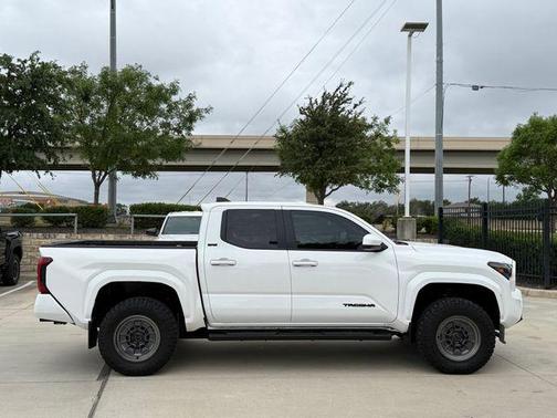 Ice 2024 Toyota Tacoma SR5