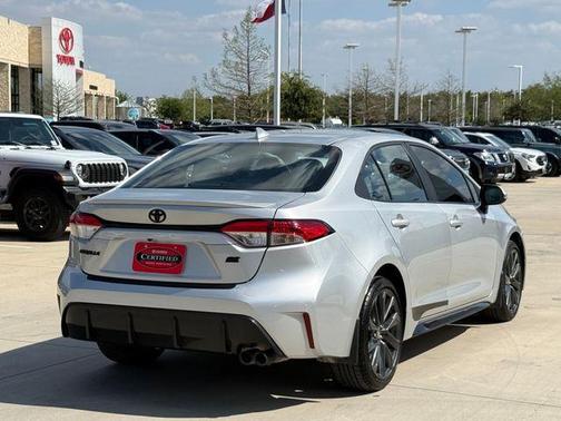 Classic Silver 2025 Toyota Corolla SE