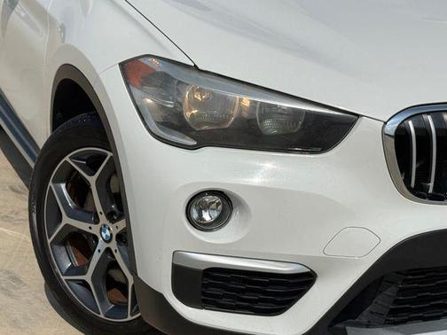 Alpine White 2018 BMW X1 sDrive28i