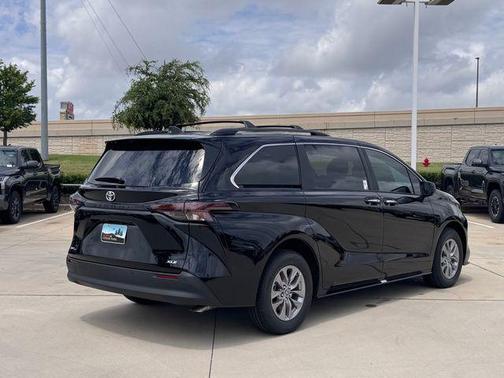Midnight Black 2026 Toyota Sienna XLE 8 Passenger