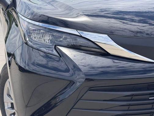 Midnight Black 2026 Toyota Sienna XLE 8 Passenger