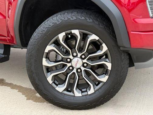 2024 GMC Canyon Denali