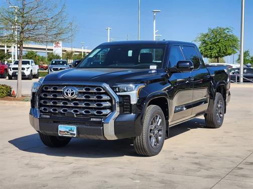 2025 Toyota Tundra Hybrid Platinum