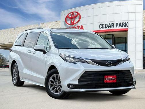 Pearl 2026 Toyota Sienna XLE