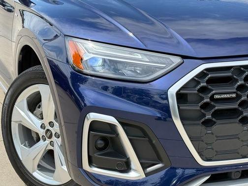 Navarra Blue Metallic 2024 Audi Q5 45 S line quattro Premium