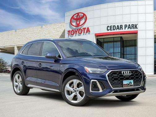 Navarra Blue Metallic 2024 Audi Q5 45 S line quattro Premium