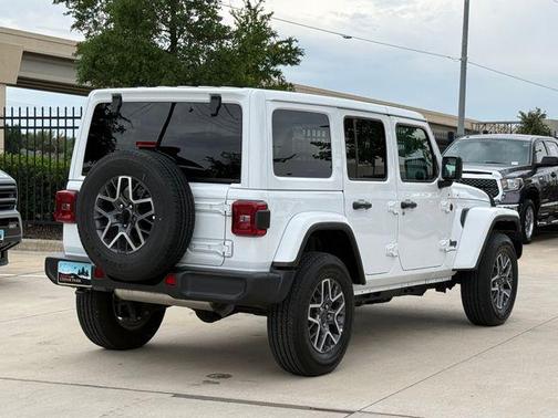 Bright White Clearcoat 2025 Jeep Wrangler Sahara