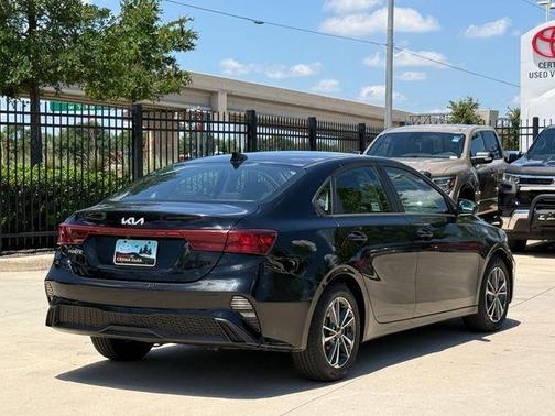 Aurora Black 2023 Kia Forte LXS