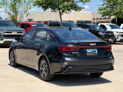 Aurora Black 2023 Kia Forte LXS